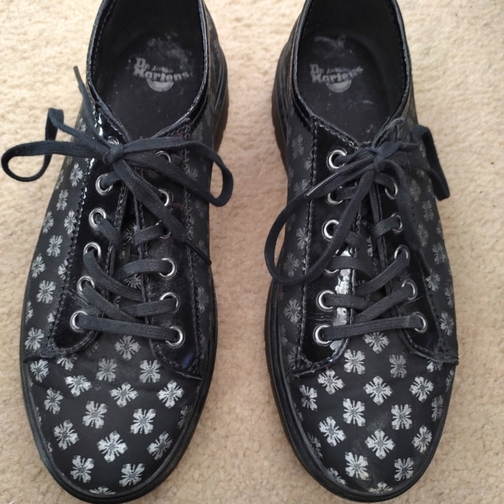Dr martens geo shoes